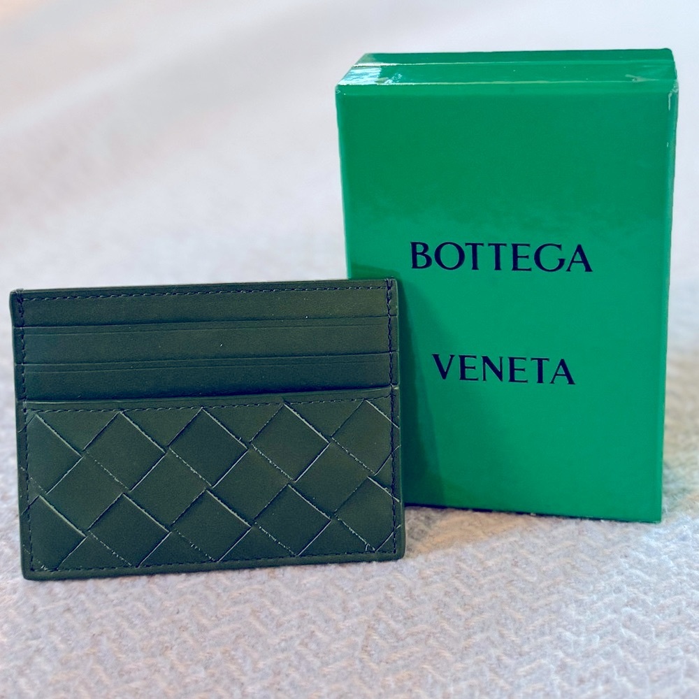 Bottega Veneta "Intrecciato" Aloe green leather card case BRAND NEW IN BOX $390